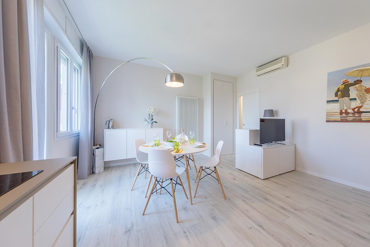 Appartamento Valeria By Wonderful Italy Sirmione Exteriör bild